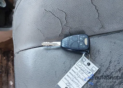 2006 Chrysler Town & Country Limited из США, поврежденный, VIN 2A8GP64L46R722239